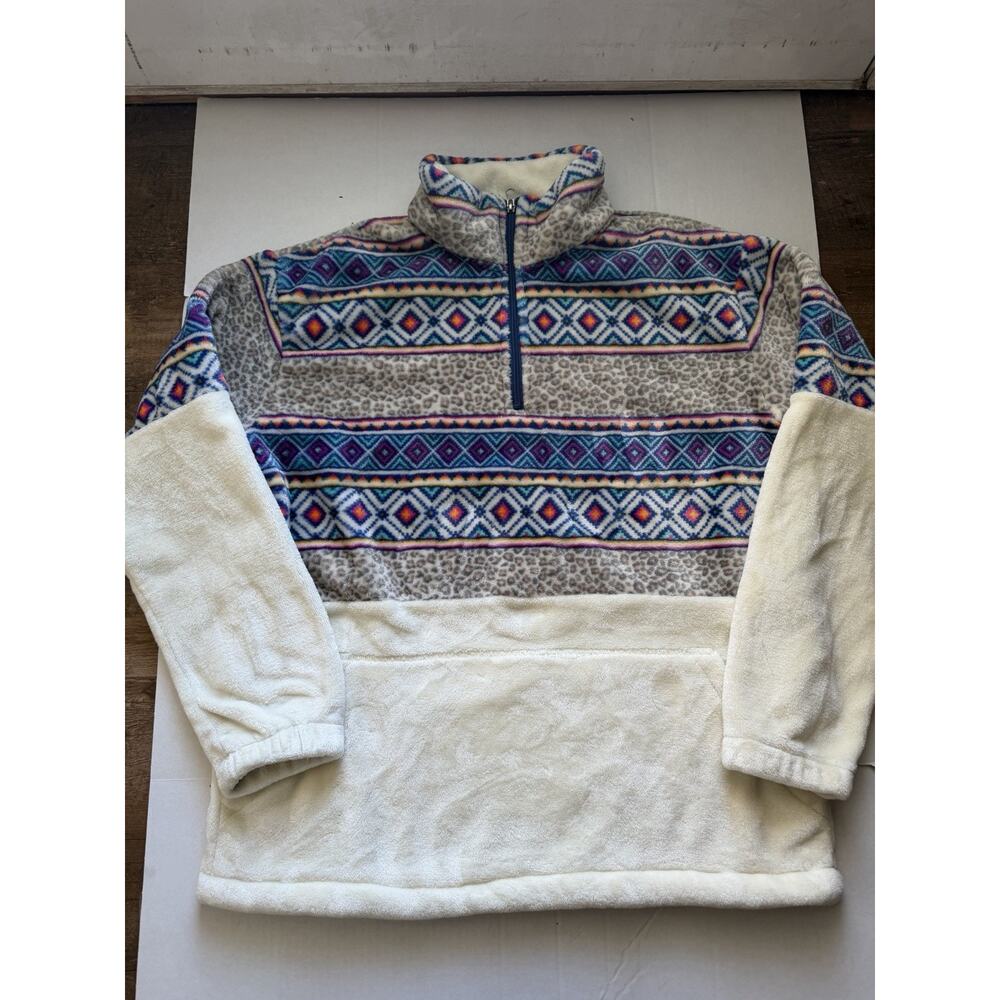 Filly Flair women's 1/4 zip fleece pullover with an Aztec print design